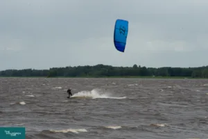 Läs mer om artikeln Kitesurfing